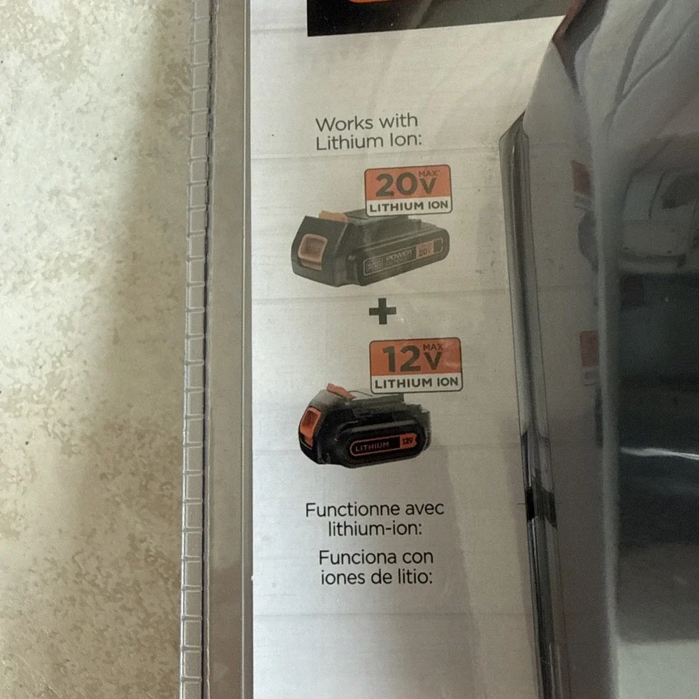 Black + Decker 12V & 20V Max 2 Amp Fast Charger Sealed New‎